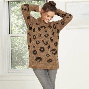 Universal Thread Chunky Oversized Leopard Print Sweater